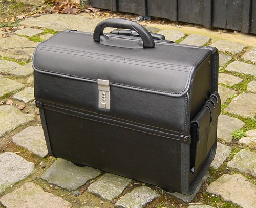 The pilots case which determined the overall size of the amplifier